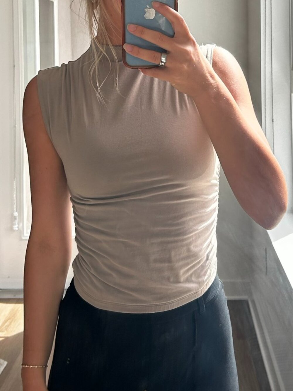 Abercrombie Sleeveless Fitted T-Shirt